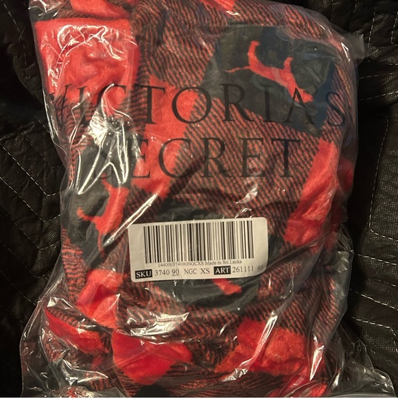 PINK VS Buffalo Robe - Picture 5 of 5